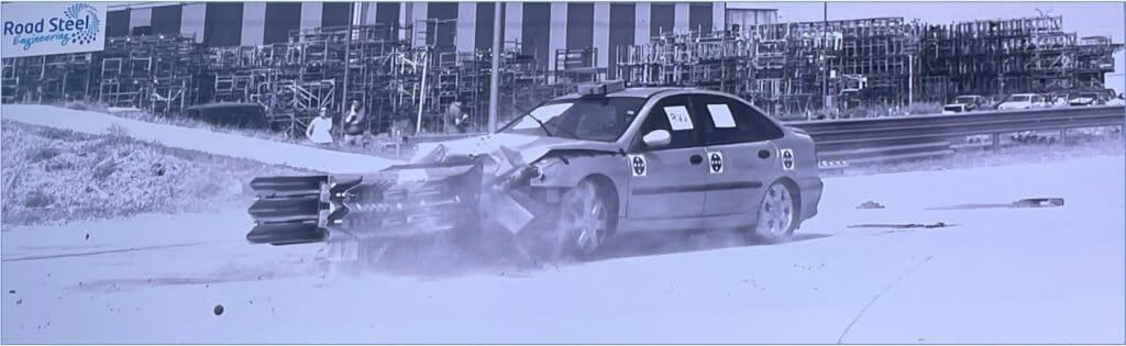 Prueba de choque frontal de un coche.